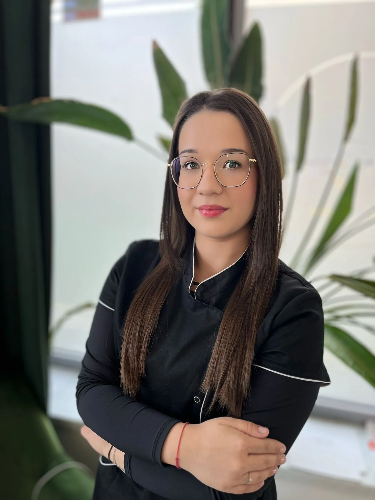 Weronika Lewandowska - stylizacja brwi, rzęs i opalanie natryskowe, Płock